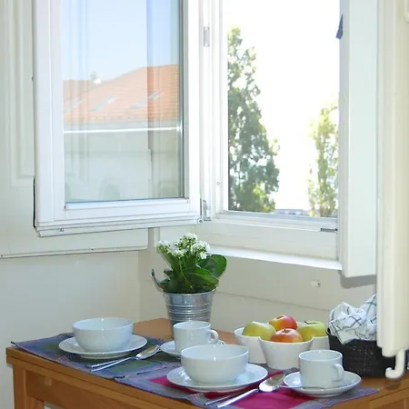 Stunning With River View Appartamento *